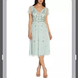 Adrianna Papell Beaded Floral Flutter Sleeve Cocktail Dress in Sea Glass Size 6